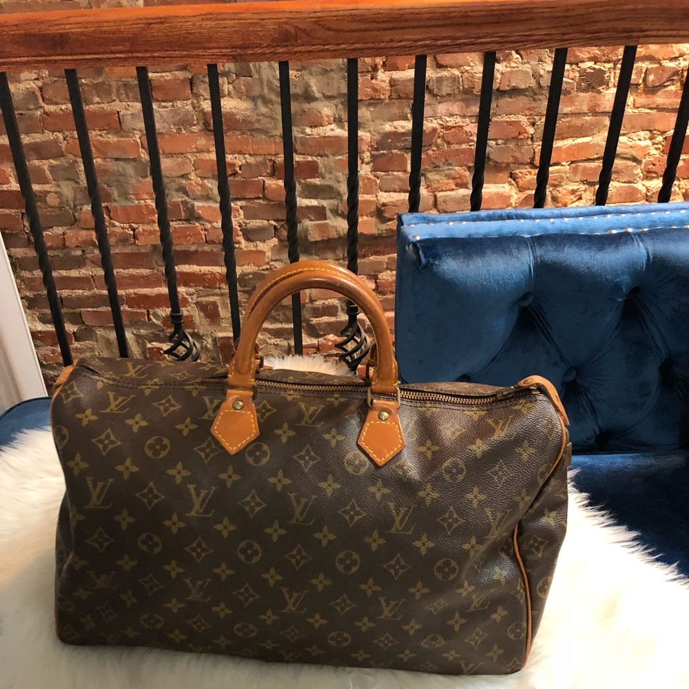 Authentic Louis Vuitton Speedy 40- DAMAGED ZIPPER